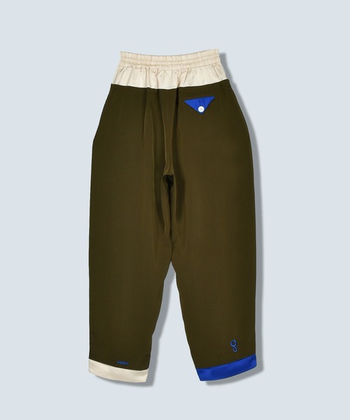 OMMO(オーエムエムオー)の「BOLCKING EASY TUCK PT(その他パンツ・レディース・ブラック/カーキ・SMALL/MEDIUM)」の22枚目の写真