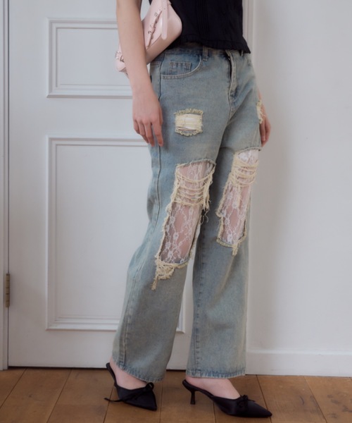 Birthday room（バースデイルーム）の「レースドッキングダメージデニムパンツ/lace docking damaged denim pants（デニムパンツ・レディース・ライトブルー・MEDIUM）」の3枚目の写真