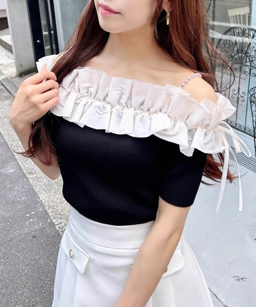 INGNI(イング)の「肩パールオフショル半袖ニット(ニット/セーター・レディース・ベージュ系1/ホワイト×ホワイト/ブラック×ホワイト/ワイン系2/グレー系6・M)」の16枚目の写真