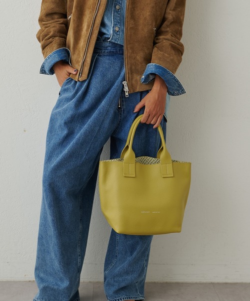 IACUCCI（イアクッチ）の「オペラ S CERVO/STAMPA INTERNA（トートバッグ・レディース・チャコールグレー/グレイッシュベージュ/イエロー/イエロー系その他/サンドベージュ/ミント/ライトグレー・FREE）」の11枚目の写真