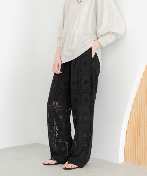 URBAN RESEARCH DOORS（アーバンリサーチドアーズ）の「『セットアップ対応』レースパンツ（その他パンツ・レディース・ナチュラル/ブラック・MEDIUM）」の2枚目の写真