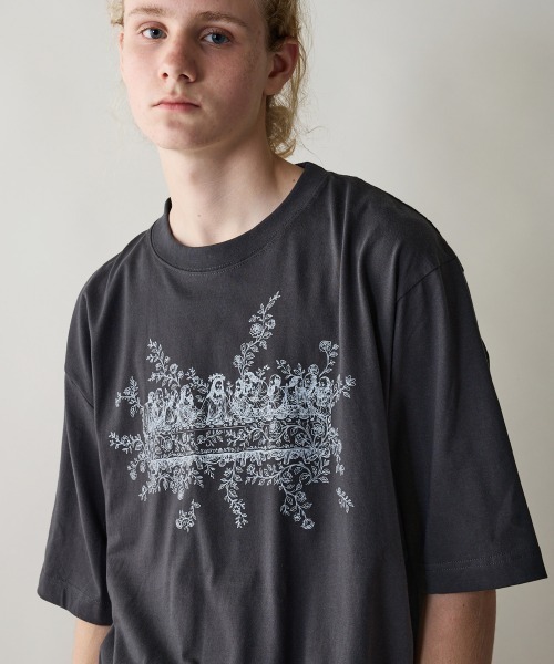 rehacer(レアセル)の「rehacer : Roots Supper Relax Fit T-shirt / ルーツサパー リラックス フィットTシャツ(Tシャツ/カットソー・メンズ・ネイビー/スミクロ/ホワイト・MEDIUM/LARGE/SMALL/X-LARGE)」の3枚目の写真