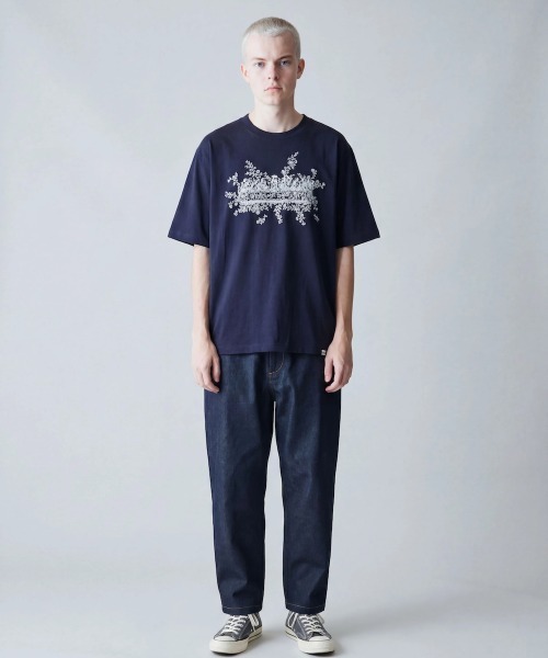 rehacer(レアセル)の「rehacer : Roots Supper Relax Fit T-shirt / ルーツサパー リラックス フィットTシャツ(Tシャツ/カットソー・メンズ・ネイビー/スミクロ/ホワイト・MEDIUM/LARGE/SMALL/X-LARGE)」の19枚目の写真