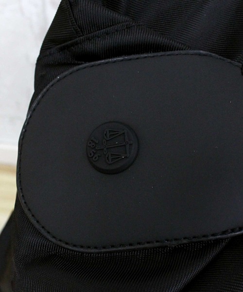 HUNTER(ハンター)の「オリジナルミニトップクリップバックパック リュック Original Mini Topclip Backpack 13L(バックパック/リュック・レディース・ブラック/オリーブ・ONE SIZE)」の9枚目の写真