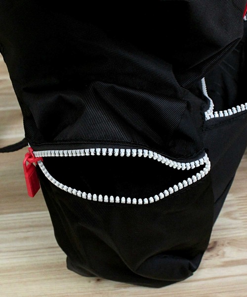 HUNTER(ハンター)の「オリジナルミニトップクリップバックパック リュック Original Mini Topclip Backpack 13L(バックパック/リュック・レディース・ブラック/オリーブ・ONE SIZE)」の6枚目の写真
