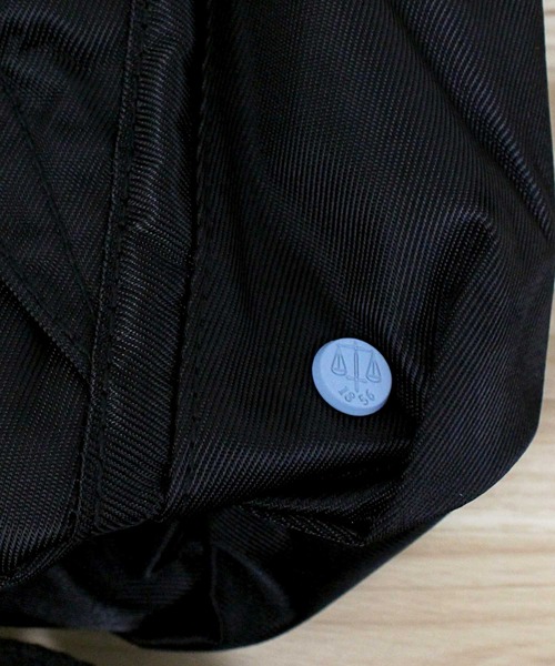 HUNTER(ハンター)の「オリジナルミニトップクリップバックパック リュック Original Mini Topclip Backpack 13L(バックパック/リュック・レディース・ブラック/オリーブ・ONE SIZE)」の5枚目の写真
