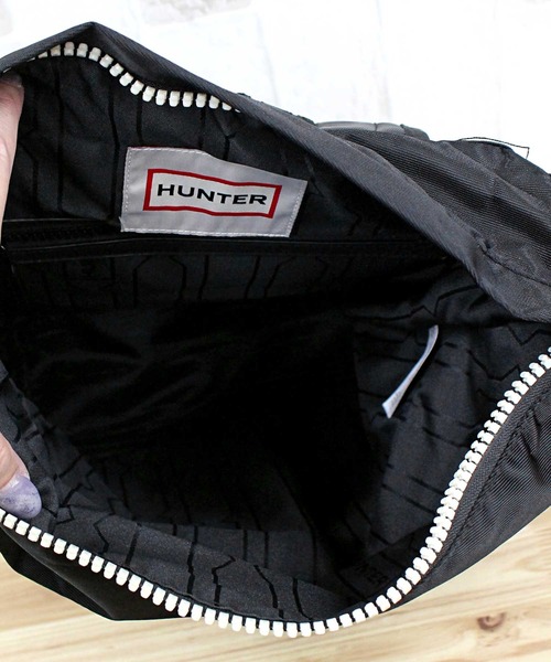 HUNTER(ハンター)の「オリジナルミニトップクリップバックパック リュック Original Mini Topclip Backpack 13L(バックパック/リュック・レディース・ブラック/オリーブ・ONE SIZE)」の4枚目の写真