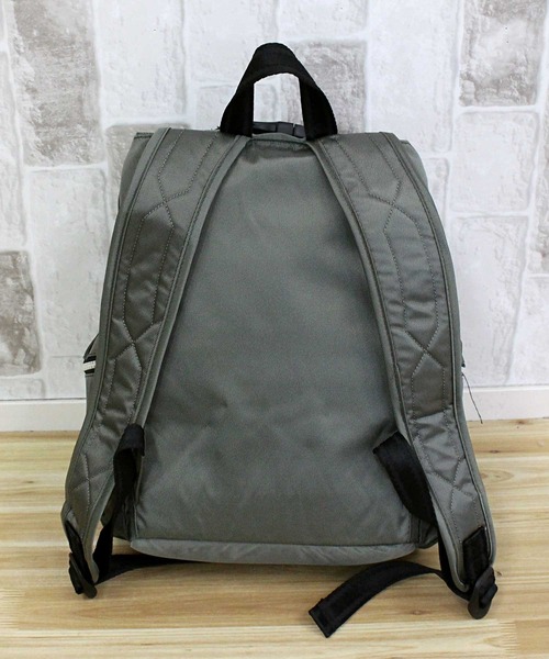 HUNTER(ハンター)の「オリジナルミニトップクリップバックパック リュック Original Mini Topclip Backpack 13L(バックパック/リュック・レディース・ブラック/オリーブ・ONE SIZE)」の18枚目の写真