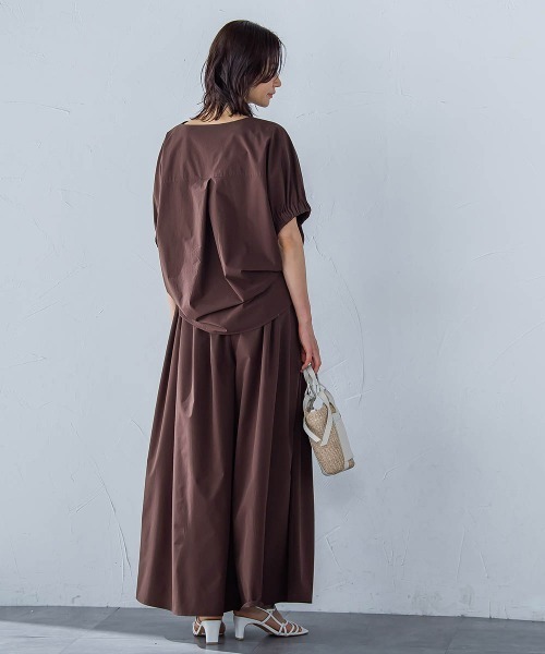 LAUTREAMONT(ロートレアモン)の「【晴れ軽】撥水UVキーネックブラウス≪UV/接触冷感/撥水性/洗濯機で洗える≫(シャツ/ブラウス・レディース・ブラック/ホワイト/ブラウン/グリーン/ベージュ・9号)」の6枚目の写真
