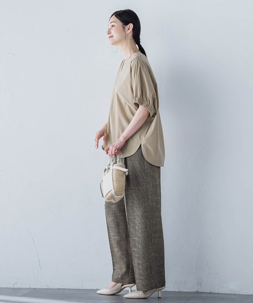 LAUTREAMONT(ロートレアモン)の「【晴れ軽】撥水UVキーネックブラウス≪UV/接触冷感/撥水性/洗濯機で洗える≫(シャツ/ブラウス・レディース・ブラック/ホワイト/ブラウン/グリーン/ベージュ・9号)」の18枚目の写真