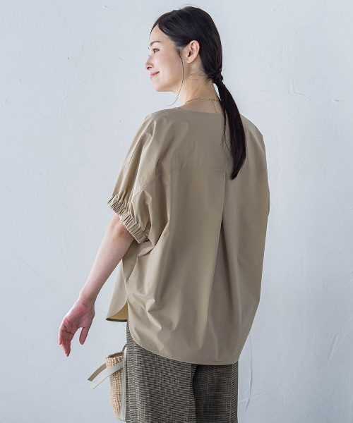 LAUTREAMONT(ロートレアモン)の「【晴れ軽】撥水UVキーネックブラウス≪UV/接触冷感/撥水性/洗濯機で洗える≫(シャツ/ブラウス・レディース・ブラック/ホワイト/ブラウン/グリーン/ベージュ・9号)」の15枚目の写真