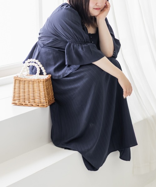 CLETTE(クレット)の「リボンブラウス&スカートセットアップ(ワンピース・レディース・サンドグレー/モカ/ネイビー・4L/3L/LL)」の21枚目の写真
