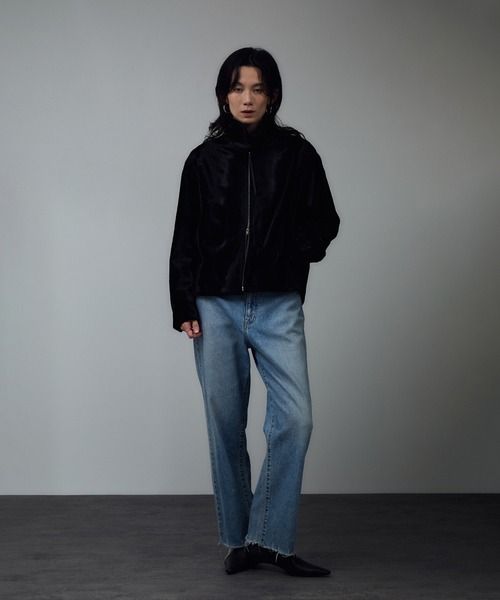 SALON adam et rope'（サロン アダム エ ロペ）の「ポニーヘアーライクジップブルゾン（ブルゾン・レディース・ブラック・FREE）」の4枚目の写真