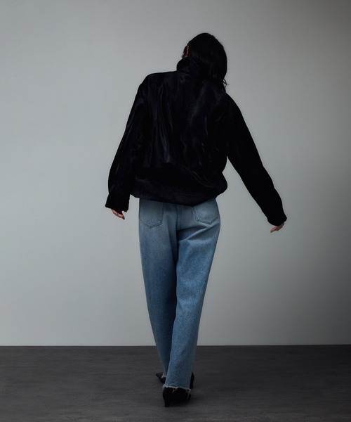 SALON adam et rope'（サロン アダム エ ロペ）の「ポニーヘアーライクジップブルゾン（ブルゾン・レディース・ブラック・FREE）」の6枚目の写真