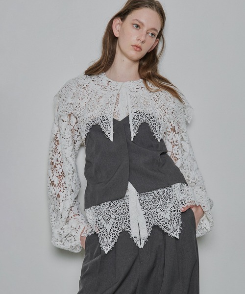 LA BELLE ETUDE（ラベルエチュード）の「総レースBIGモチーフレース衿ブラウス（シャツ/ブラウス・レディース・ホワイト/ブラック・FREE）」の2枚目の写真