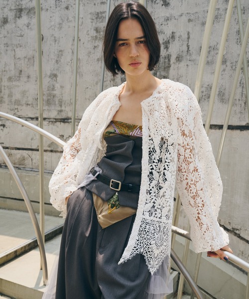 LA BELLE ETUDE（ラベルエチュード）の「総レースBIGモチーフレース衿ブラウス（シャツ/ブラウス・レディース・ホワイト/ブラック・FREE）」の3枚目の写真