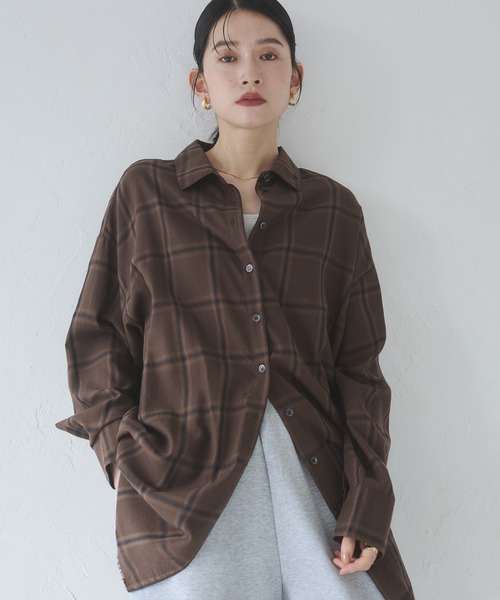 hunch（ハンチ）の「オンブレチェック オーバーシャツ（シャツ/ブラウス・レディース・ホワイト系その他/ブラウン系その他/ブルー系その他/ベージュ系その他/ホワイト系その他2/ブラック系その他・FREE）」の4枚目の写真