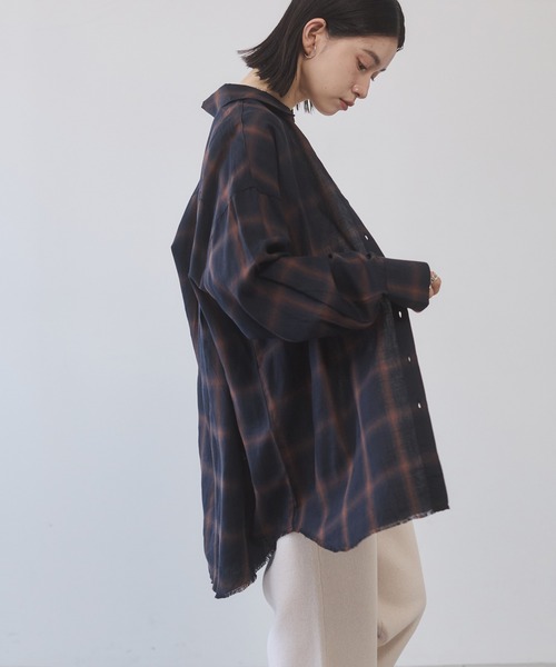 hunch（ハンチ）の「オンブレチェック オーバーシャツ（シャツ/ブラウス・レディース・ホワイト系その他/ブラウン系その他/ブルー系その他/ベージュ系その他/ホワイト系その他2/ブラック系その他・FREE）」の14枚目の写真