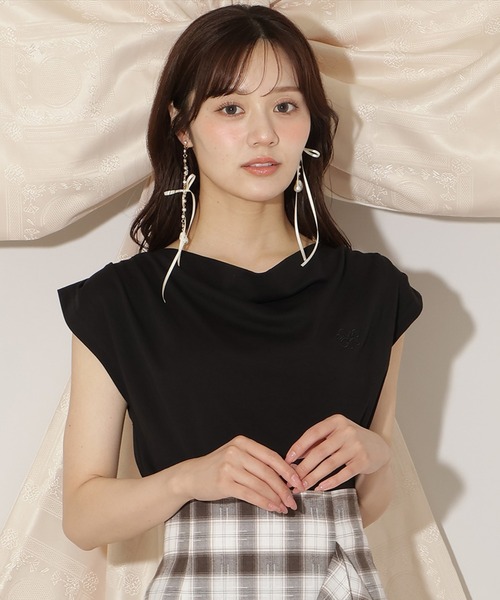 WILLSELECTION(ウィルセレクション)の「ドレープデザインカットトップス(Tシャツ/カットソー・レディース・ブラック/ボルドー/オフホワイト/ダークブラウン・FREE)」の3枚目の写真