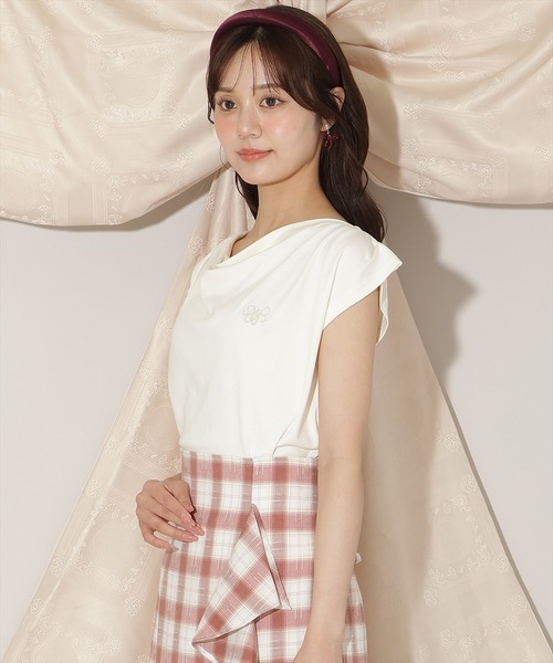 WILLSELECTION(ウィルセレクション)の「ドレープデザインカットトップス(Tシャツ/カットソー・レディース・ブラック/ボルドー/オフホワイト/ダークブラウン・FREE)」の5枚目の写真