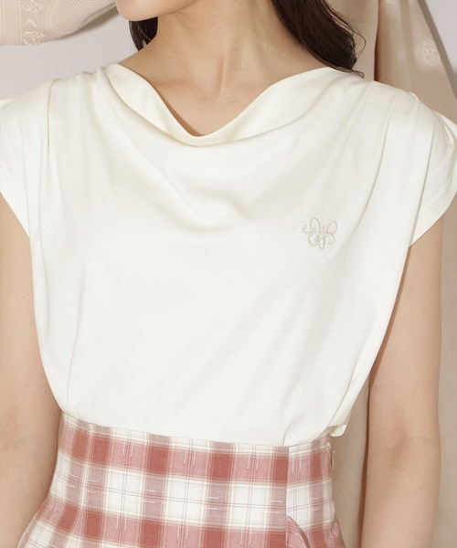 WILLSELECTION(ウィルセレクション)の「ドレープデザインカットトップス(Tシャツ/カットソー・レディース・ブラック/ボルドー/オフホワイト/ダークブラウン・FREE)」の8枚目の写真