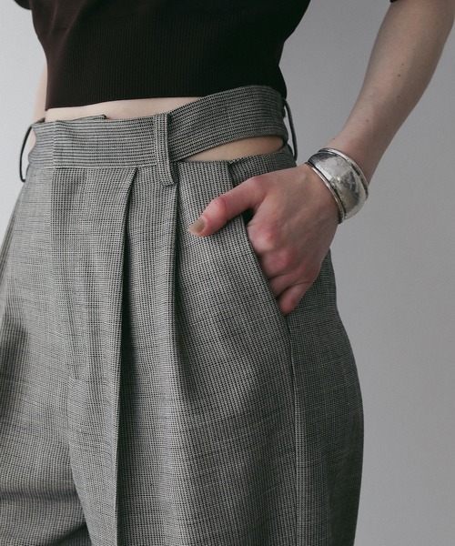 MANOF(マノフ)の「WAIST SLIT SLACKS(スラックス・レディース・ブラックミックス/アイボリー/チャコールグレー・S/M)」の17枚目の写真