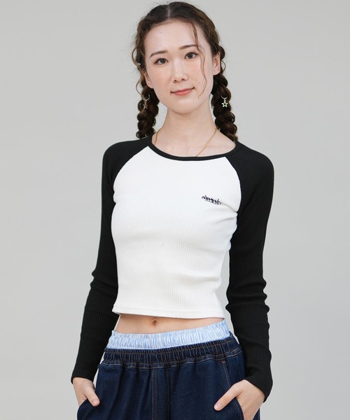 ELEMENT(エレメント)の「ELEMENT/エレメント リブリンガーTシャツ ロンT クロップド丈 BF024-065(Tシャツ/カットソー・レディース・ブラック/ホワイト/ホワイト×ブラック・M)」の1枚目の写真