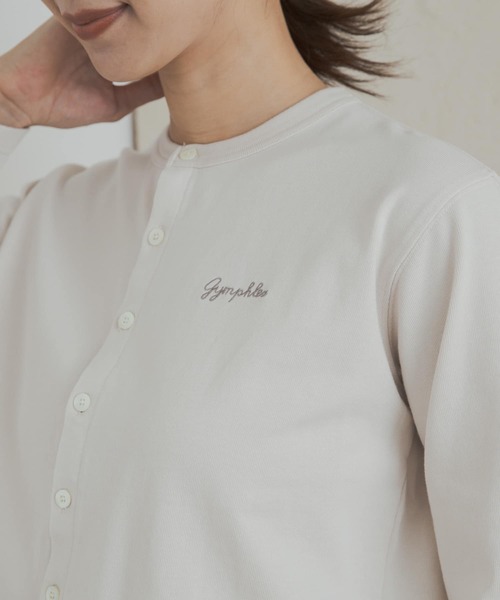 GYMPHLEX（ジムフレックス）の「GYMPHLEX　SHORT CREW NECK CARDIGAN（カーディガン/ボレロ・レディース・ベージュ系その他/ブラック/レッド/ライトグレー・14）」の5枚目の写真