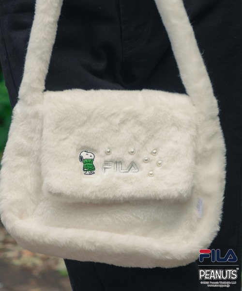 FILA(フィラ)の「【FILA/フィラ × PEANUTS/ピーナッツ】フェイクファーショルダーバッグ(ショルダーバッグ・レディース・ブラウン/オフホワイト/クリアブルー・FREE)」の18枚目の写真