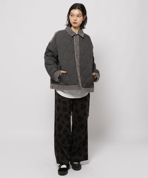 niko and...（ニコアンド）の「デニムキルトドッキングジャケット（その他アウター・レディース・ブラック/カーキ/ネイビー・MEDIUM/LARGE）」の4枚目の写真