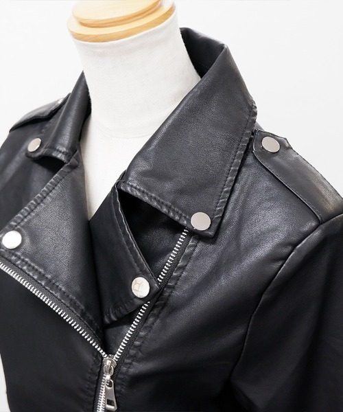 CLOTHY(クロシィ)の「【辛口エッセンスでいつものコーデをアップデート】ライダースジャケット(ライダースジャケット・レディース・ブラック・MEDIUM)」の13枚目の写真
