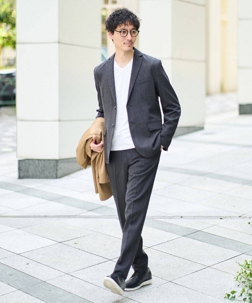 a.v.v(アーヴェヴェ)の「【イージーケア/シワになりにくい】スマートジャケット 秋リライト【洗濯機で洗える/ストレッチ】〈ON/OFF SERIES〉(テーラードジャケット・メンズ・ネイビー/チャコールグレー・44/46/48/50)」の3枚目の写真