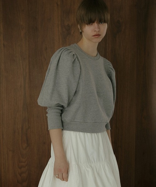 MANOF(マノフ)の「VOLUME FIT SLEEVE SWEAT(スウェット・レディース・グレー/ブラック/ベージュ・F)」の3枚目の写真