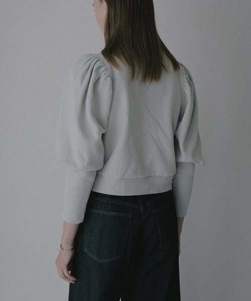 MANOF(マノフ)の「VOLUME FIT SLEEVE SWEAT(スウェット・レディース・グレー/ブラック/ベージュ・F)」の16枚目の写真