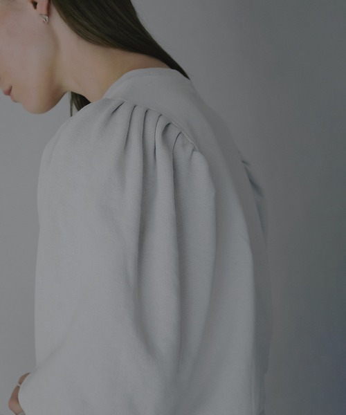 MANOF(マノフ)の「VOLUME FIT SLEEVE SWEAT(スウェット・レディース・グレー/ブラック/ベージュ・F)」の19枚目の写真