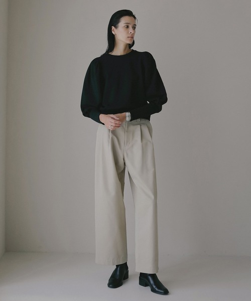 MANOF(マノフ)の「VOLUME FIT SLEEVE SWEAT(スウェット・レディース・グレー/ブラック/ベージュ・F)」の4枚目の写真