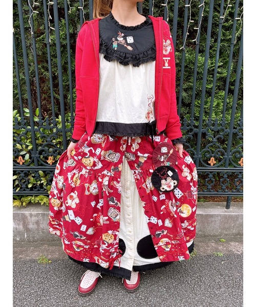 セール】ハロウィーンワンダーランドワッペン使いスカート（スカート