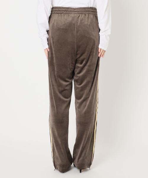 Spick & Span（スピックアンドスパン）の「adidas / アディダス FB TP VEROUR（その他パンツ・レディース・チャコールグレー/ブラウン・X-SMALL/SMALL）」の5枚目の写真