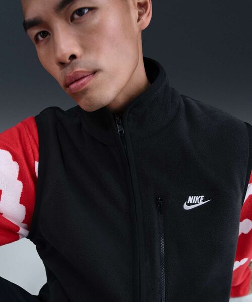 NIKE（ナイキ）の「ナイキ スポーツウェア クラブ  メンズ ウィンタライズド ベスト / Nike Sportswear Club Men's Winterized Vest HV1447-010 Black（ベスト・メンズ・ブラック・M/2XL/S/L/XL）」の6枚目の写真
