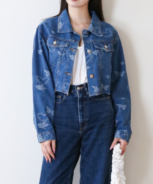 a lot of love(ア ロット オブ ラブ)の「バタフライパターン カットオフデニムジャケット(デニムジャケット・レディース・ブルー・S/M/L)」の2枚目の写真