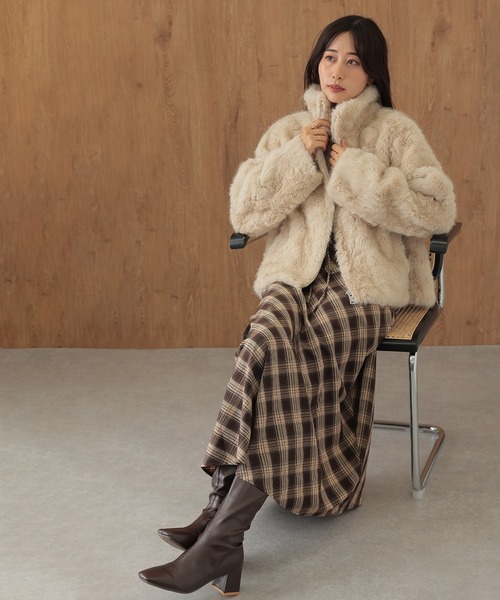 SUWDEE(スーディー)の「fur zip up short blouson(ブルゾン・レディース・アイボリー/グレー・FREE)」の8枚目の写真