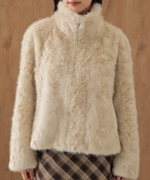 SUWDEE(スーディー)の「fur zip up short blouson(ブルゾン・レディース・アイボリー/グレー・FREE)」の10枚目の写真