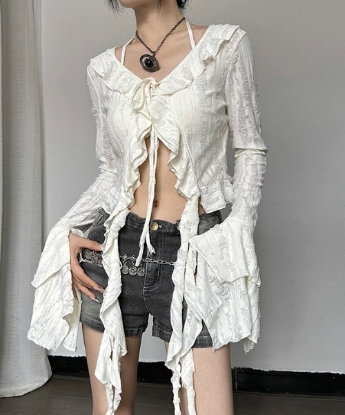 .KOM(ドットコム)の「A'GEM/9 × .kom 『.KOM/ドットケーオーエム』 Y2K Front Ribbon Fringe Top/Y2K フロントリボン フリンジトップス(Tシャツ/カットソー・レディース・ホワイト/ブラック/グレー・FREE)」の2枚目の写真
