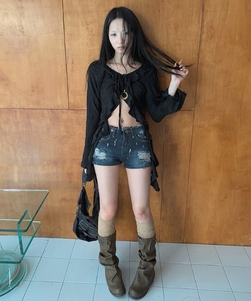.KOM(ドットコム)の「A'GEM/9 × .kom 『.KOM/ドットケーオーエム』 Y2K Front Ribbon Fringe Top/Y2K フロントリボン フリンジトップス(Tシャツ/カットソー・レディース・ホワイト/ブラック/グレー・FREE)」の10枚目の写真