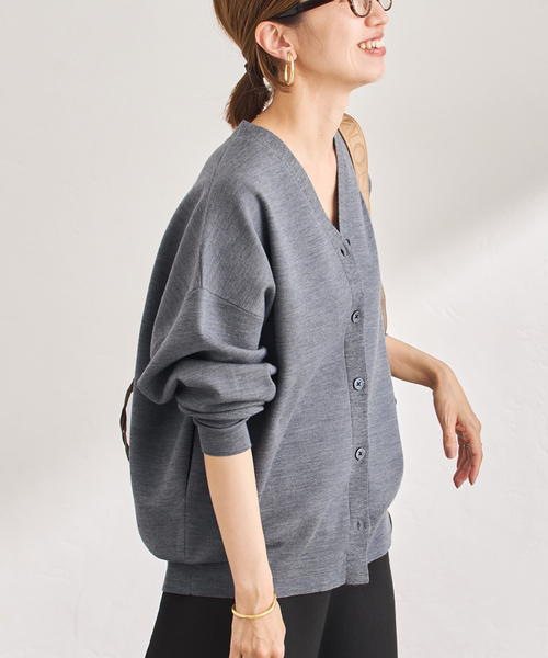 FRAMeWORK（フレームワーク）の「≪手洗い可≫フォルムカーディガン（カーディガン/ボレロ・レディース・スミクロ/チャコールグレー/ブルー・FREE）」の3枚目の写真