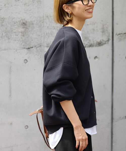 FRAMeWORK（フレームワーク）の「≪手洗い可≫フォルムカーディガン（カーディガン/ボレロ・レディース・スミクロ/チャコールグレー/ブルー・FREE）」の9枚目の写真