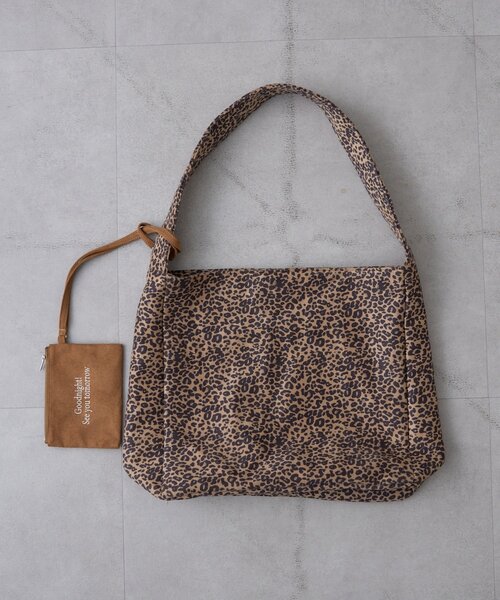 CIAOPANIC TYPY（チャオパニックティピー）の「【UNISEX】ポーチ付きスエードショルダーバッグ（トートバッグ・レディース・ブラウン/ベージュ/チャコールグレー・ONE SIZE）」の7枚目の写真