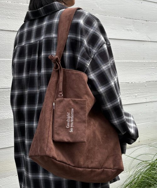 CIAOPANIC TYPY（チャオパニックティピー）の「【UNISEX】ポーチ付きスエードショルダーバッグ（トートバッグ・レディース・ブラウン/ベージュ/チャコールグレー・ONE SIZE）」の18枚目の写真