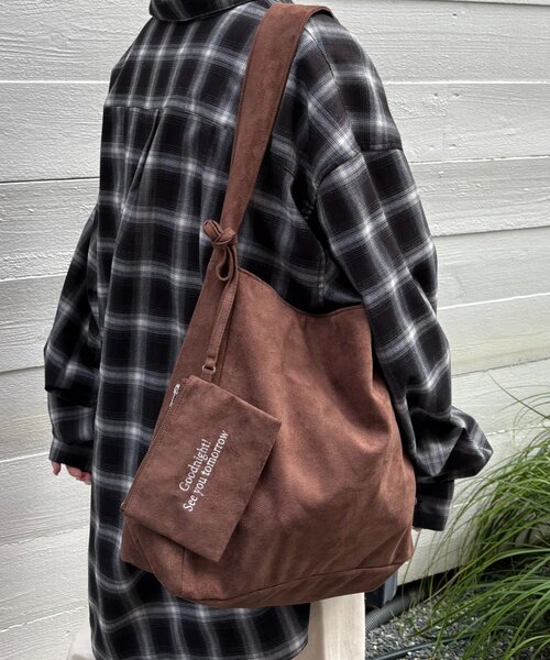 CIAOPANIC TYPY（チャオパニックティピー）の「【UNISEX】ポーチ付きスエードショルダーバッグ（トートバッグ・レディース・ブラウン/ベージュ/チャコールグレー・ONE SIZE）」の22枚目の写真