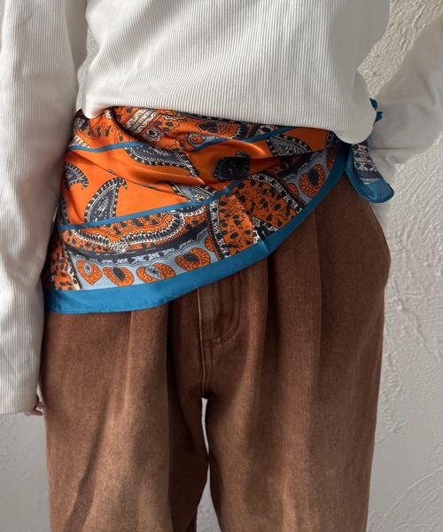 kutir（クティール）の「kutirlune／ペイズリースカーフ（バンダナ/スカーフ・レディース・ブルー/オレンジ/ベージュ・FREE）」の8枚目の写真